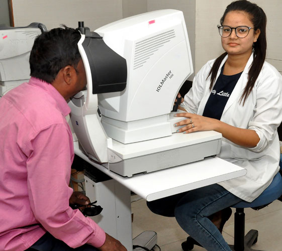 Eye Checkup, Dr Daljit Eye Hospital