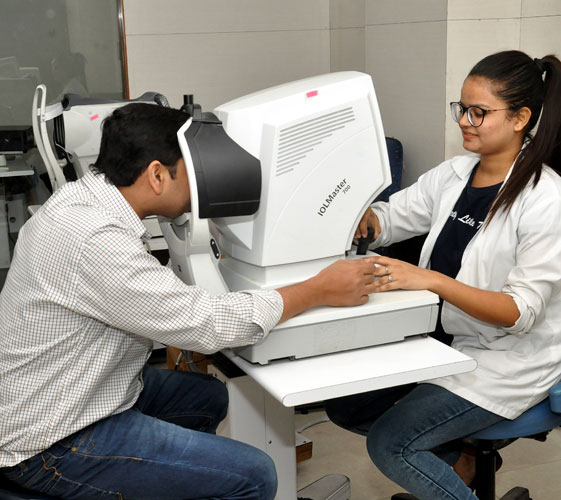 Eye Checkup, Dr Daljit Eye Hospital